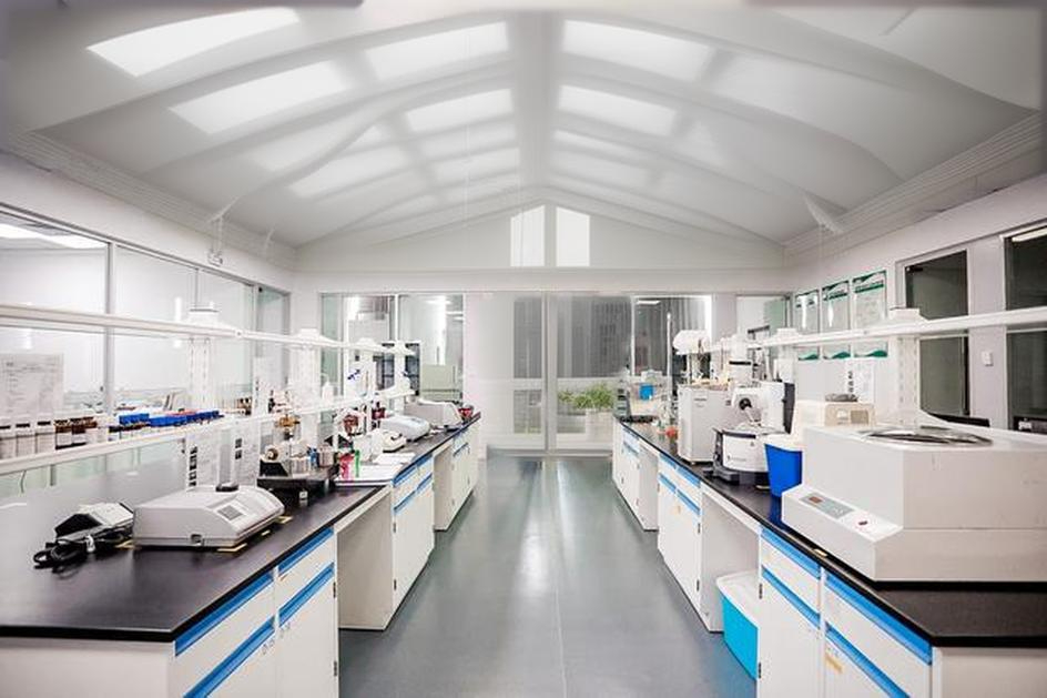 现代化研发实验室